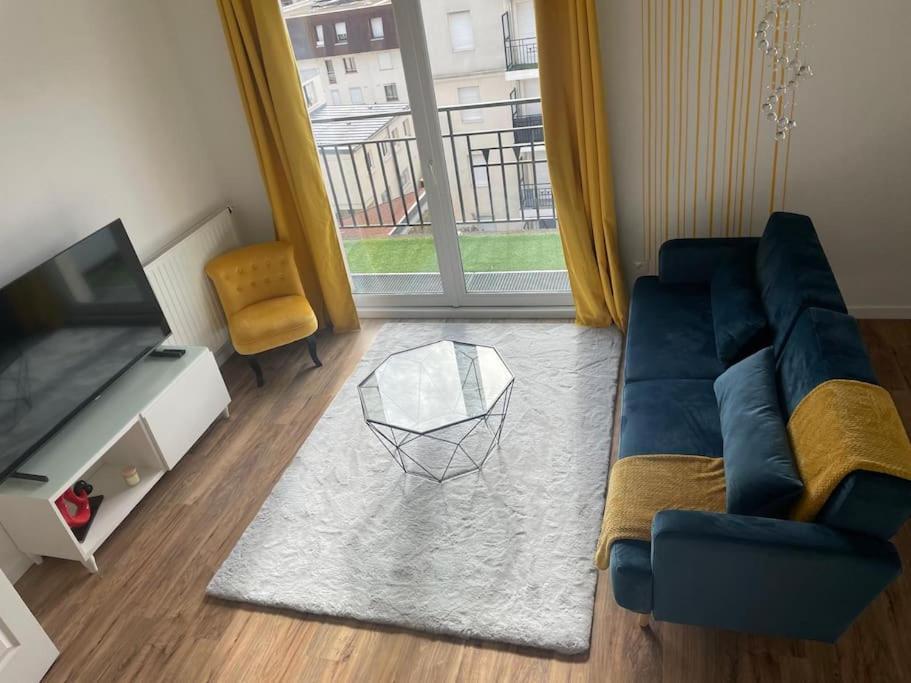 Appartement 3P Gare Terrasse Et Parking Prive Franconville  Exterior photo